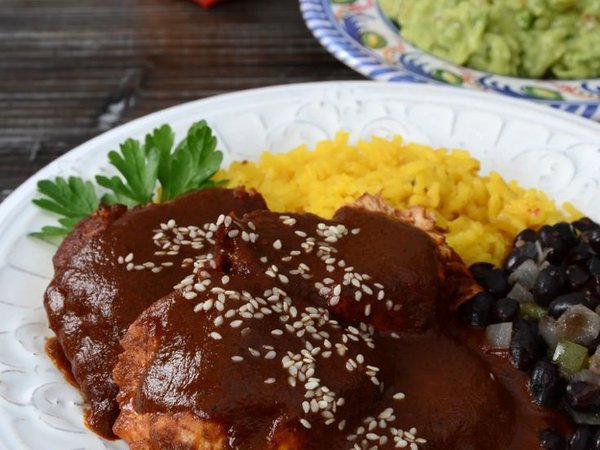 What Are the Techniques for Crafting a Traditional Mexican Mole?